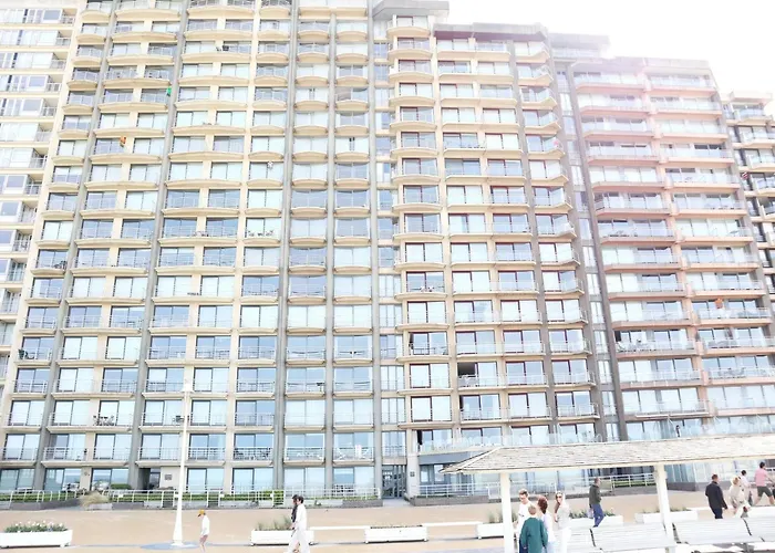 In With Stunning Sea View Апартаменты